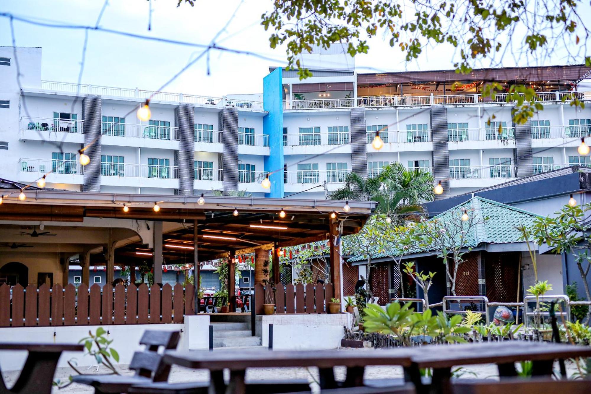 Langkapuri Resort Langkawi Pantai Cenang  Exterior foto